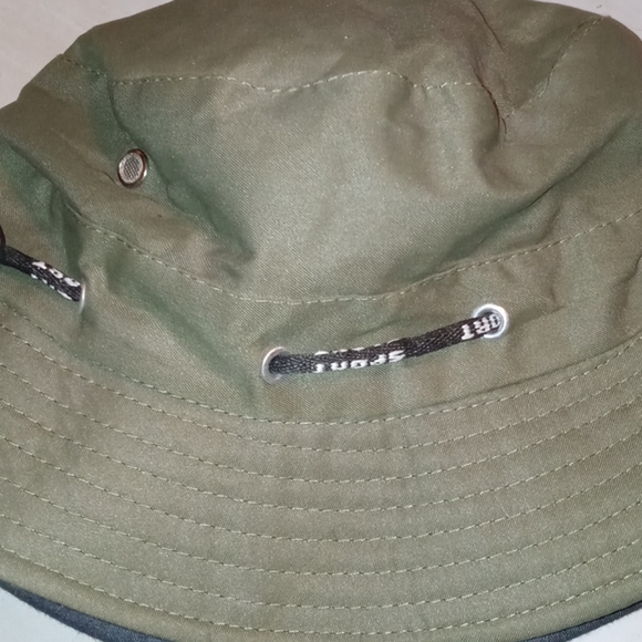 Hat - Picture 3 of 4